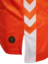 valencia-maillot-domicile-closeup