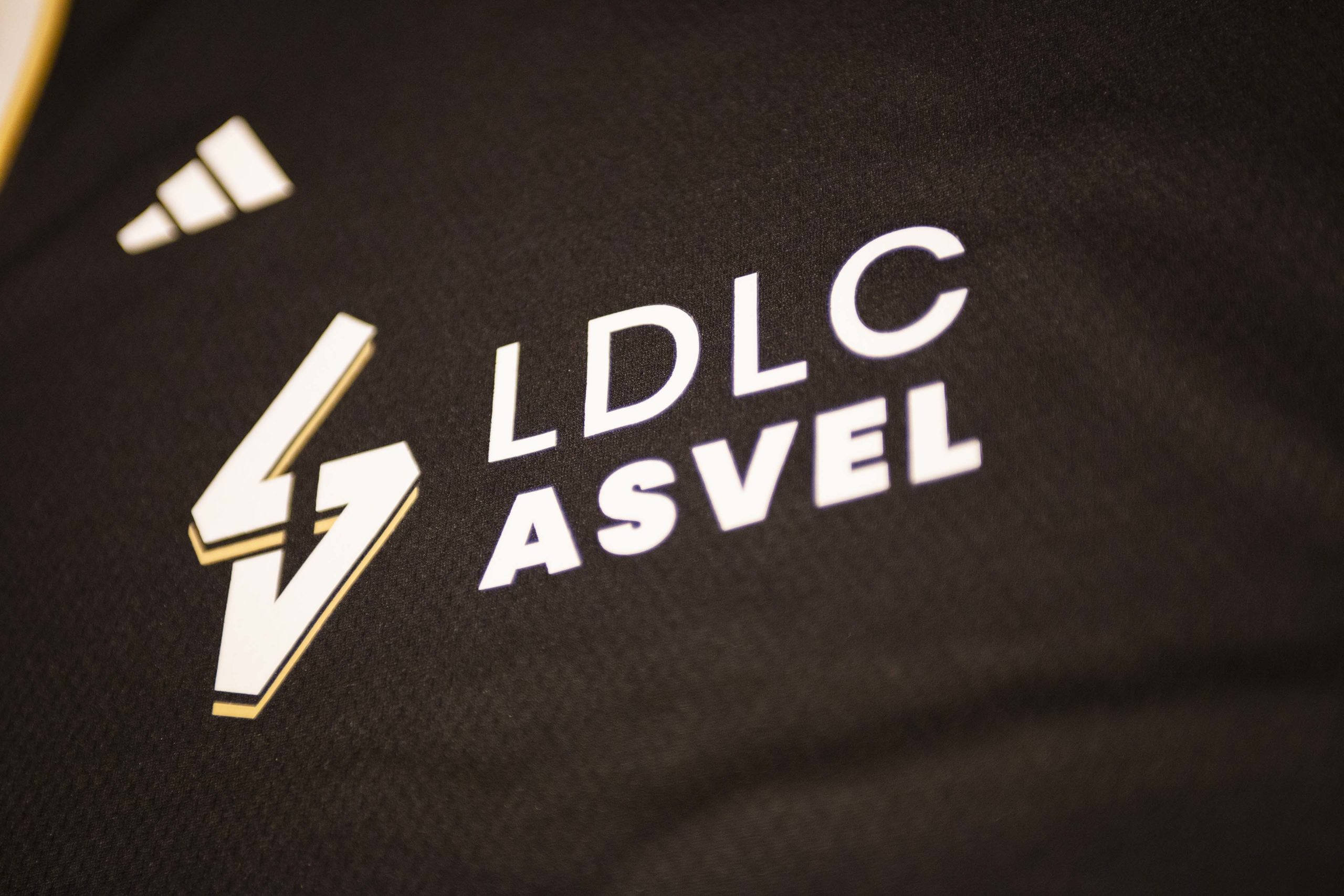 ASVEL Maillot 2025-26 Logo